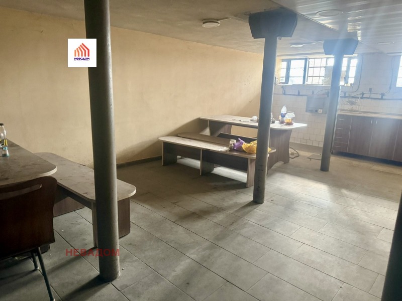 Продава ПРОМ. ПОМЕЩЕНИЕ, гр. Казанлък, област Стара Загора, снимка 2 - Производствени сгради - 53092578