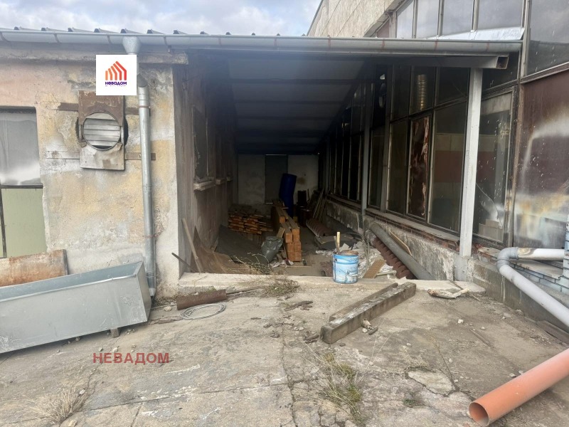 Продава ПРОМ. ПОМЕЩЕНИЕ, гр. Казанлък, област Стара Загора, снимка 10 - Производствени сгради - 53092578