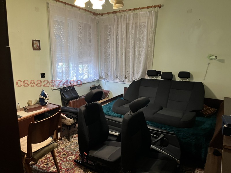 Продава ЕТАЖ ОТ КЪЩА, гр. Мездра, област Враца, снимка 6 - Етаж от къща - 52783806