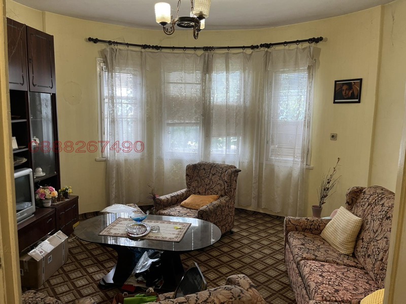 Продава ЕТАЖ ОТ КЪЩА, гр. Мездра, област Враца, снимка 10 - Етаж от къща - 52783806