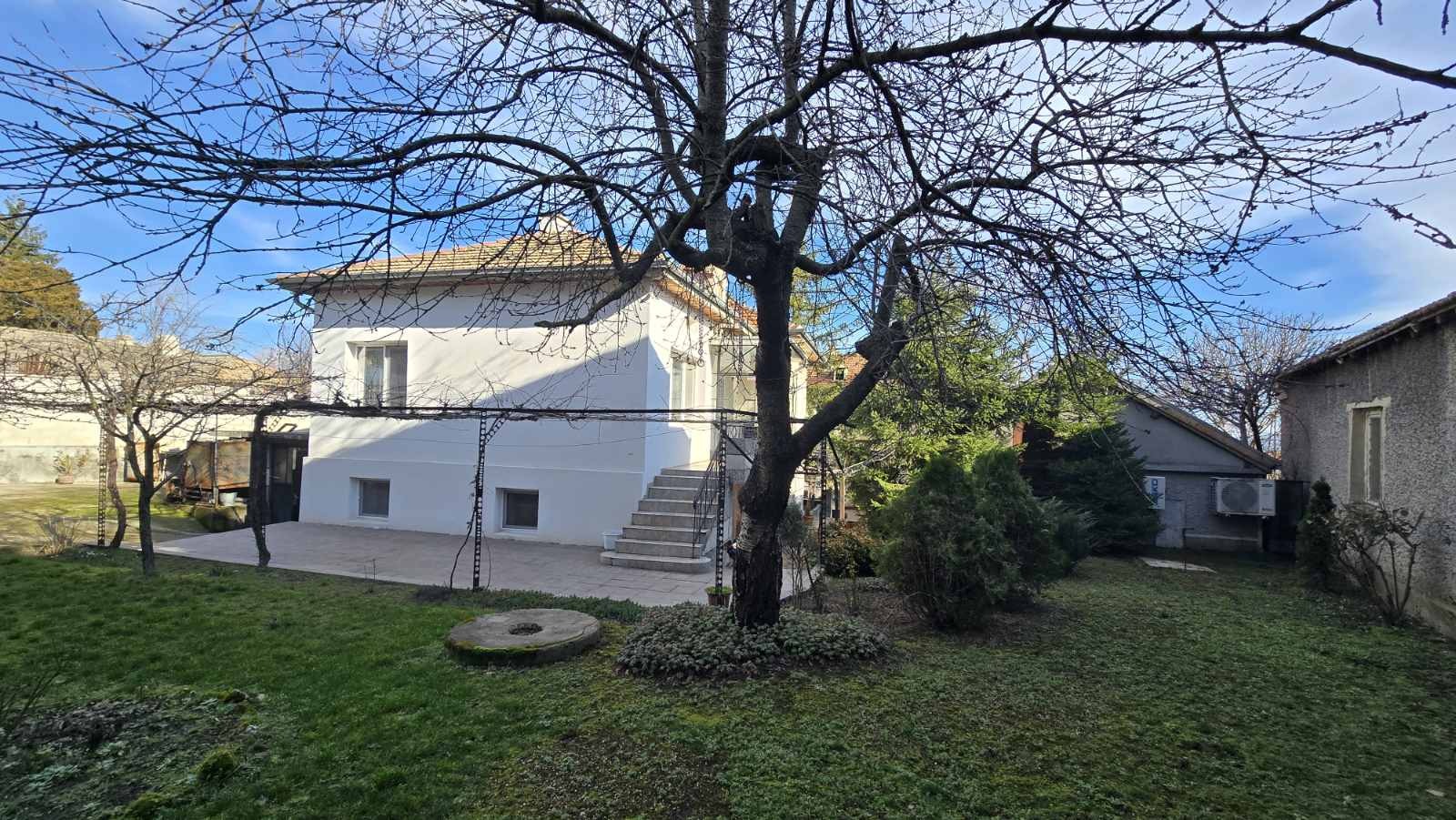 Продава КЪЩА, гр. Шумен, Дивдядово, снимка 2 - Къщи - 54297464