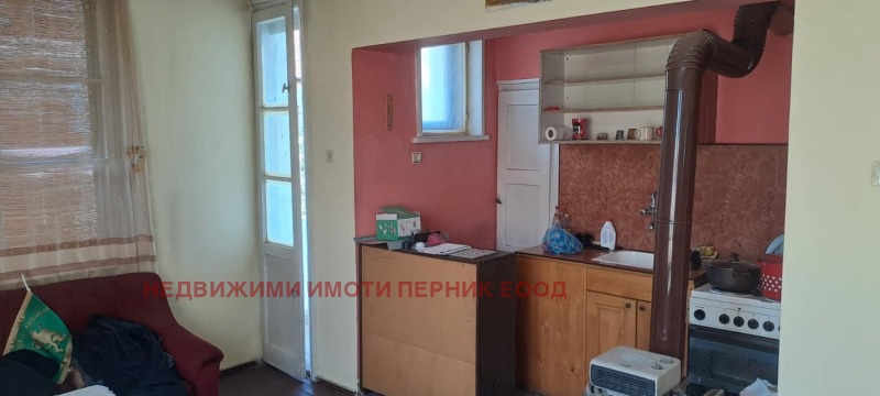 Продава  2-стаен град Перник , Център , 54 кв.м | 84316618 - изображение [2]