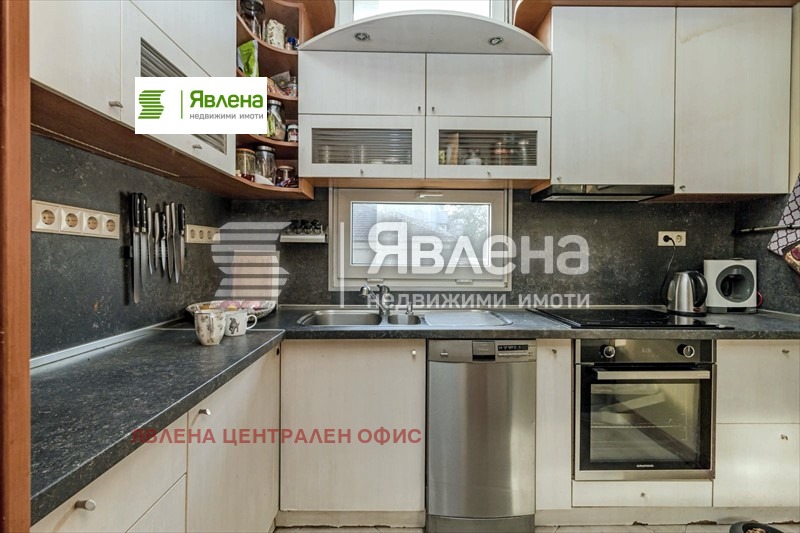 Продава 3-СТАЕН, гр. София, Център, снимка 12 - Апартаменти - 54598174