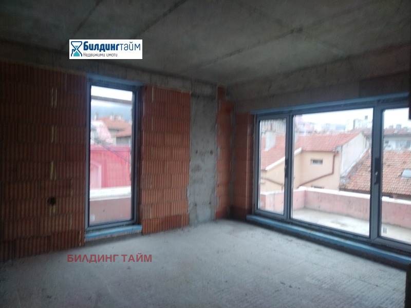 Продава МНОГОСТАЕН, гр. Шумен, Център, снимка 7 - Апартаменти - 53273867