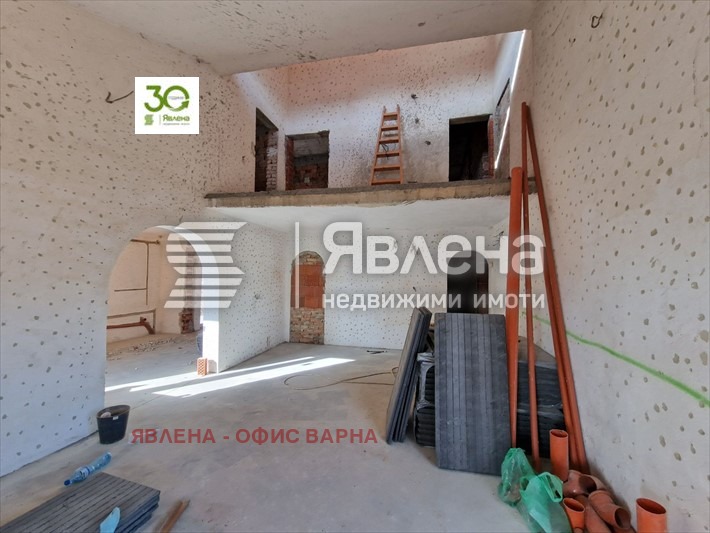 Продава КЪЩА, с. Оброчище, област Добрич, снимка 3 - Къщи - 49093035