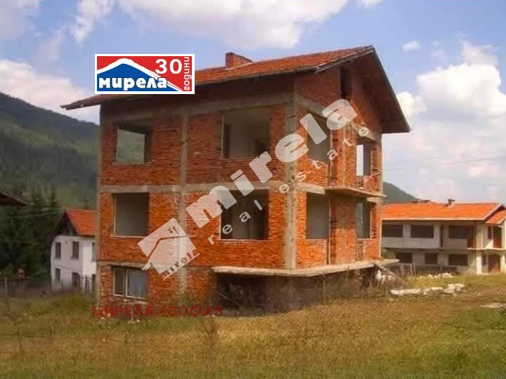 Продава КЪЩА, с. Говедарци, област София област, снимка 2 - Къщи - 52656789