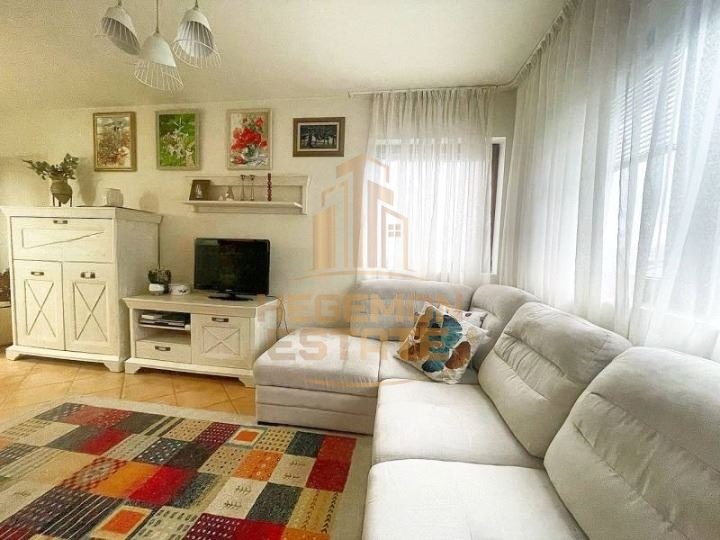 Продава 2-СТАЕН, гр. Варна, Фестивален комплекс, снимка 2 - Апартаменти - 53195364