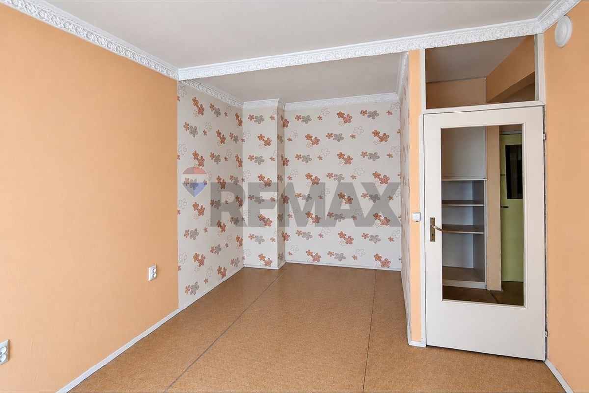 Продава 1-СТАЕН, гр. Шумен, Еверест, снимка 6 - Апартаменти - 56191758