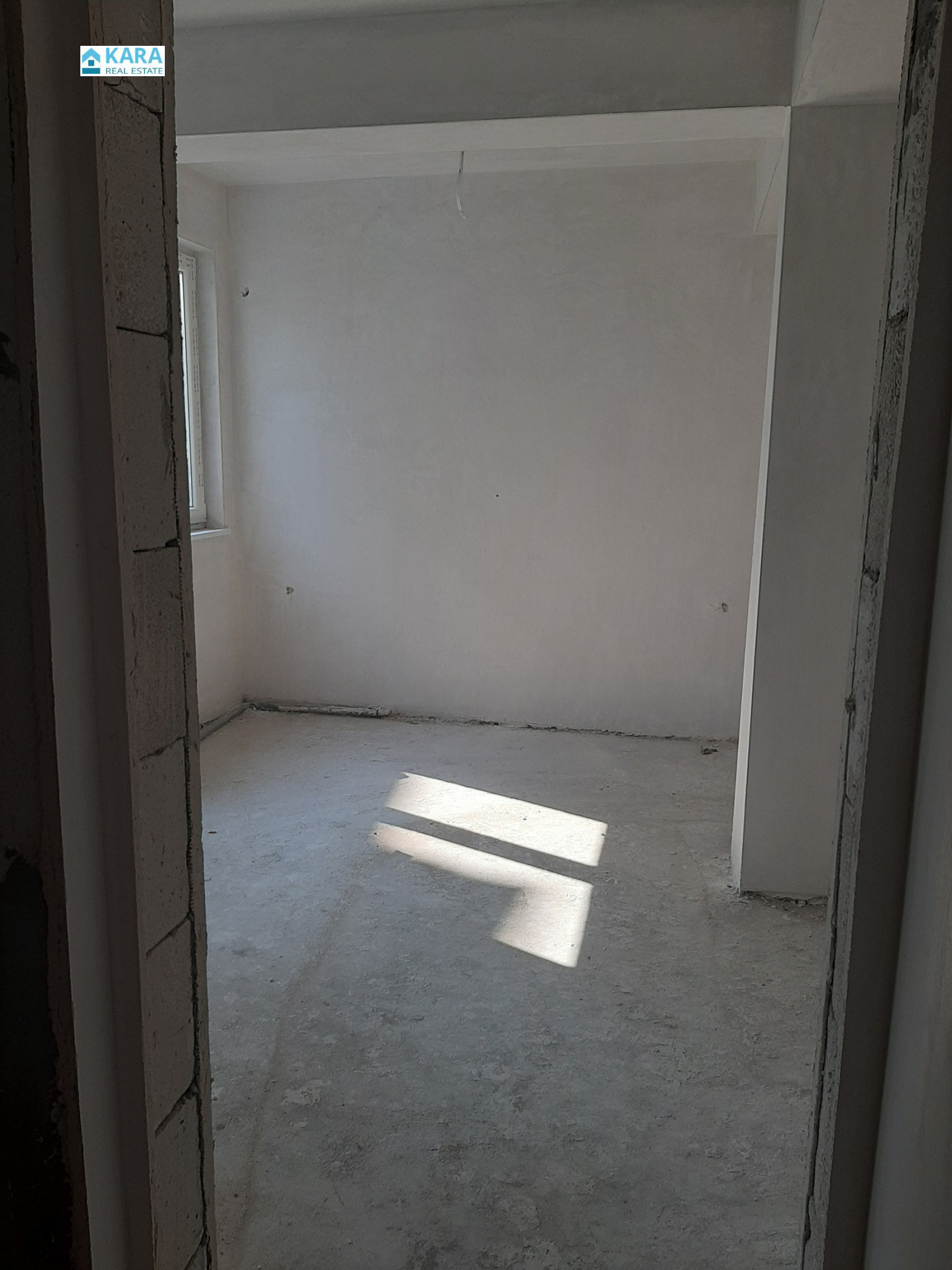 Продава 2-СТАЕН, гр. Кърджали, Център, снимка 3 - Апартаменти - 54055312