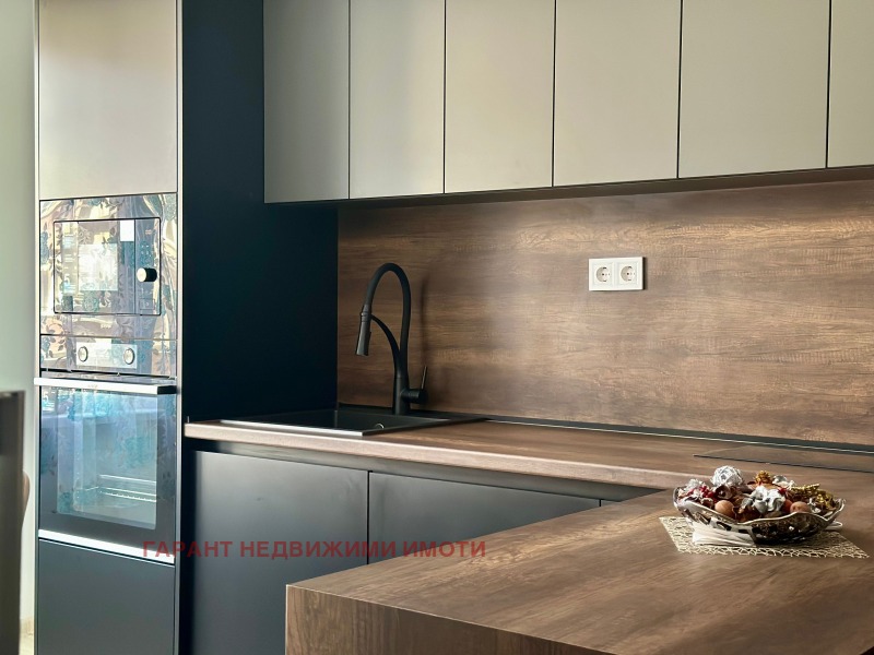 Продава 3-СТАЕН, град Габрово, Център • 130000 € / 254257.90 лв. • 29021190 1