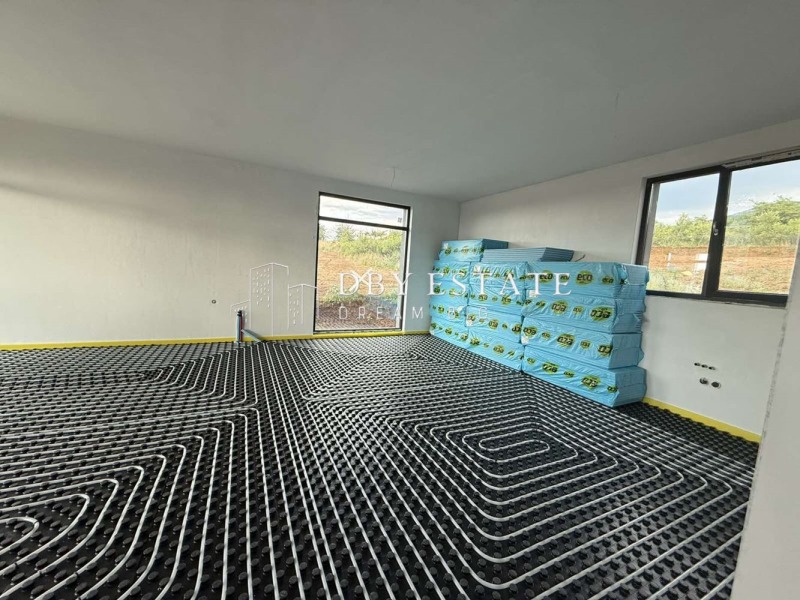 Продава  Къща област Пловдив , с. Марково , 219 кв.м | 78172600 - изображение [3]