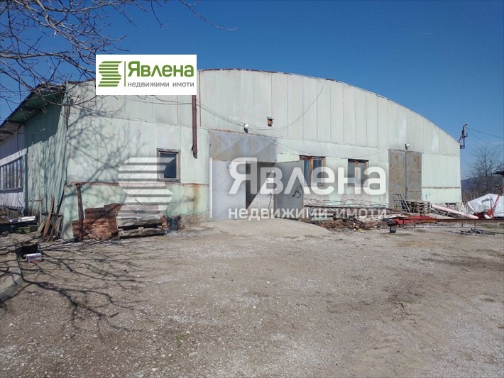 Продава ПРОМ. ПОМЕЩЕНИЕ, с. Литаково, област София област