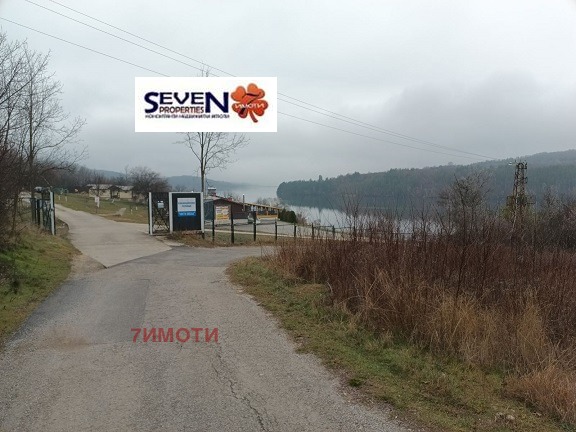 Продава ПАРЦЕЛ, с. Лобош, област Перник