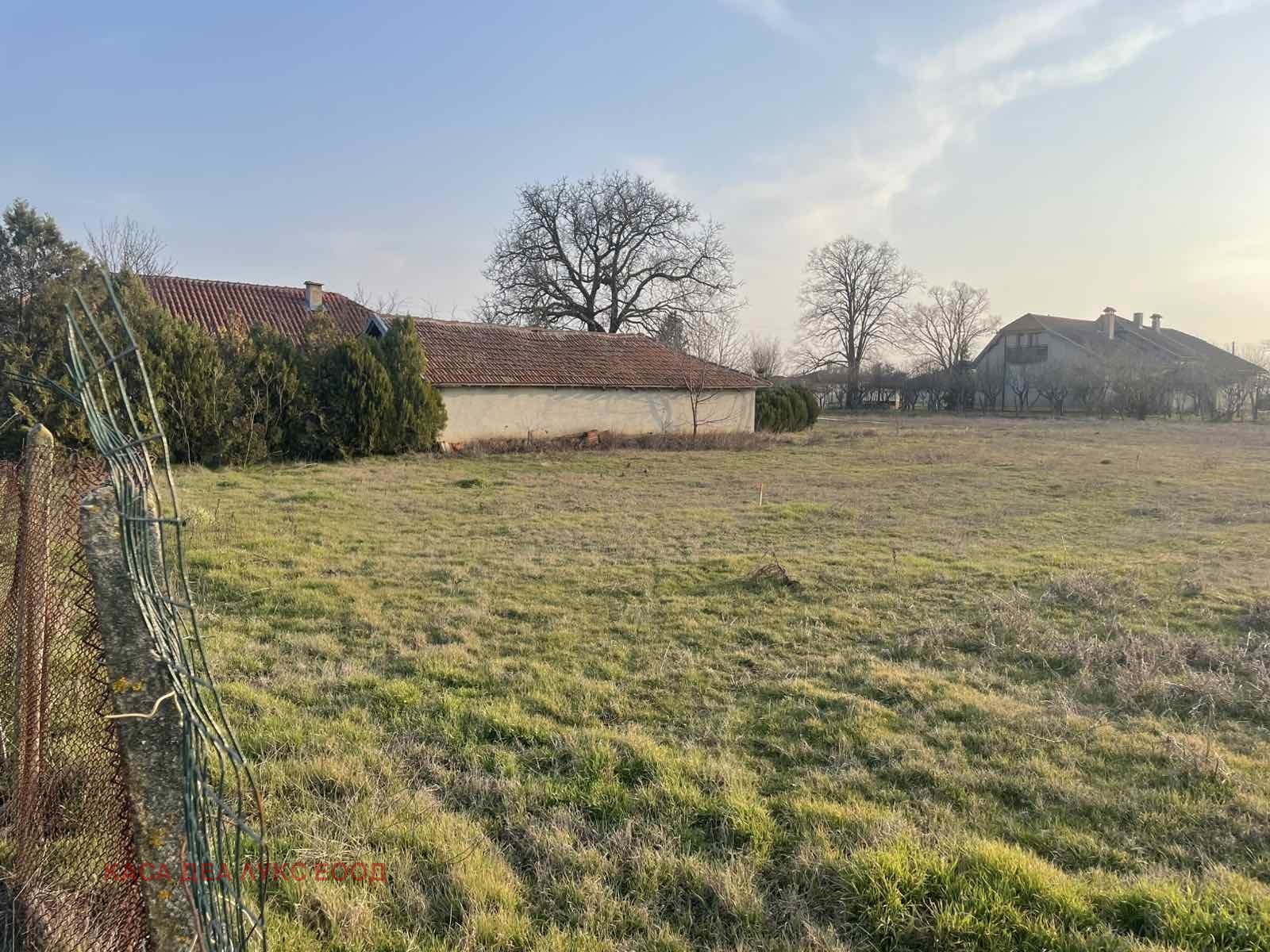 Продава ПАРЦЕЛ, с. Змеево, област Добрич