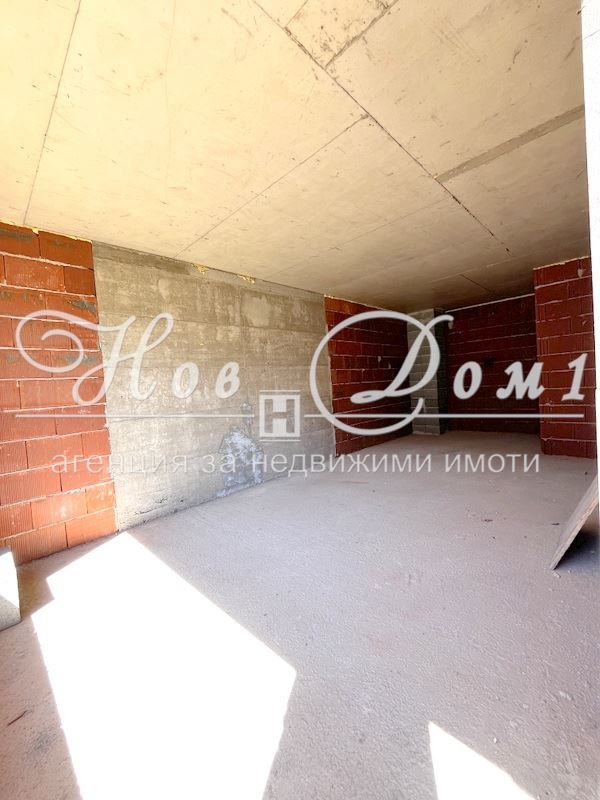 À venda  1 quarto Sofia , Slatina , 64 m² | 28371495 - imagem [2]