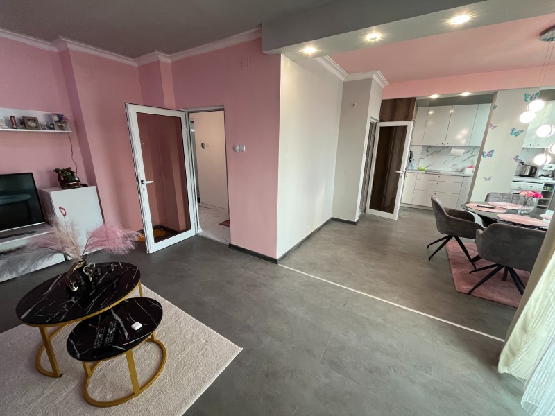 Продава 3-СТАЕН, гр. Казанлък, област Стара Загора, снимка 2 - Апартаменти - 52454701