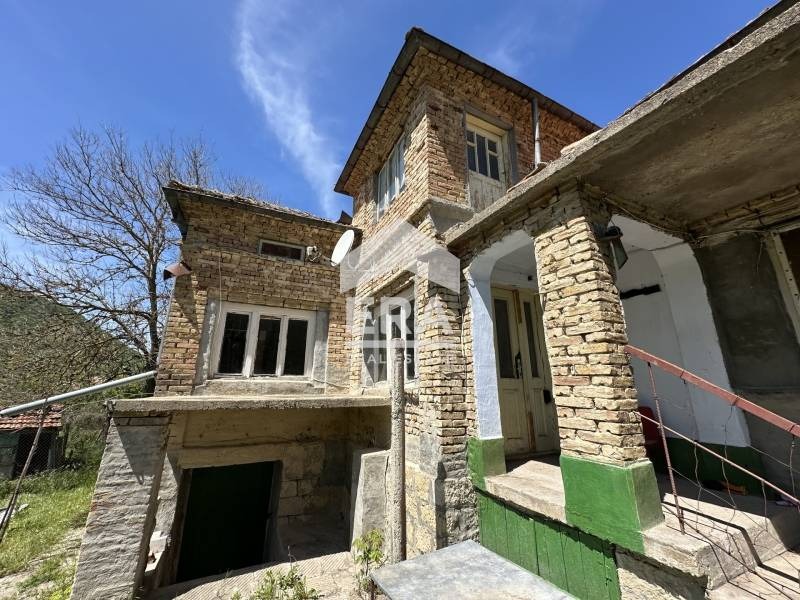 Продава КЪЩА, с. Невша, област Варна, снимка 2 - Къщи - 53269597