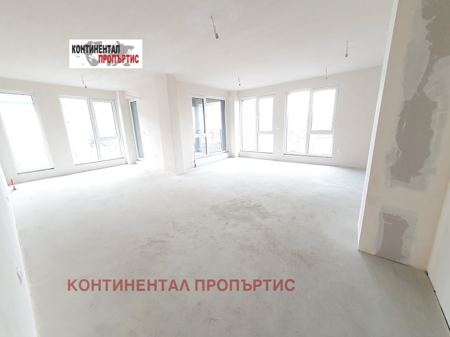 Продава 3-СТАЕН, гр. София, Център, снимка 2 - Апартаменти - 35633622