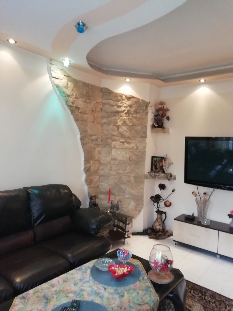 Eladó  1 hálószoba Plovdiv , Izgrev , 64 négyzetméter | 61261055