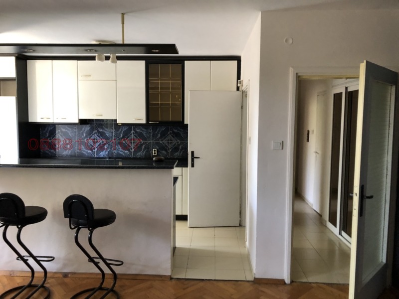 Продава 2-СТАЕН, 80 кв.м.264 000 €516 339.12 лв.град София, Център 10:18 на 28 Октомври 2025 Продава 2-СТАЕН, 80 кв.м.264 000 €516 339.12 лв.град София, Център 10:18 на 28 Октомври 2025
