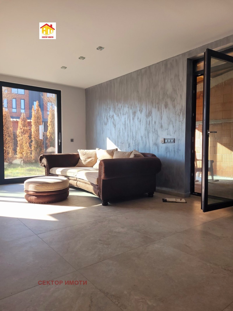 Продава КЪЩА, гр. София, Бояна