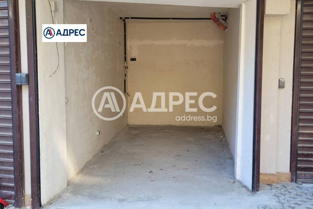 Продава ГАРАЖ, ПАРКОМЯСТО, гр. Варна, Център, снимка 2 - Гаражи и паркоместа - 55204486