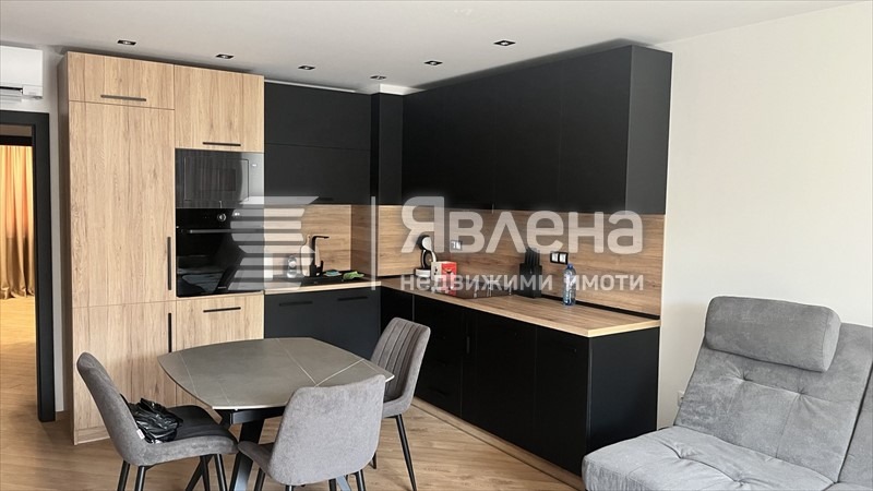 En venta  1 dormitorio Varna , k.k. Sv.Sv. Konstantin i Elena , 68 metros cuadrados | 84905450