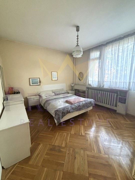 Продава 4-СТАЕН, гр. София, Гоце Делчев, снимка 4 - Aпартаменти - 48114835