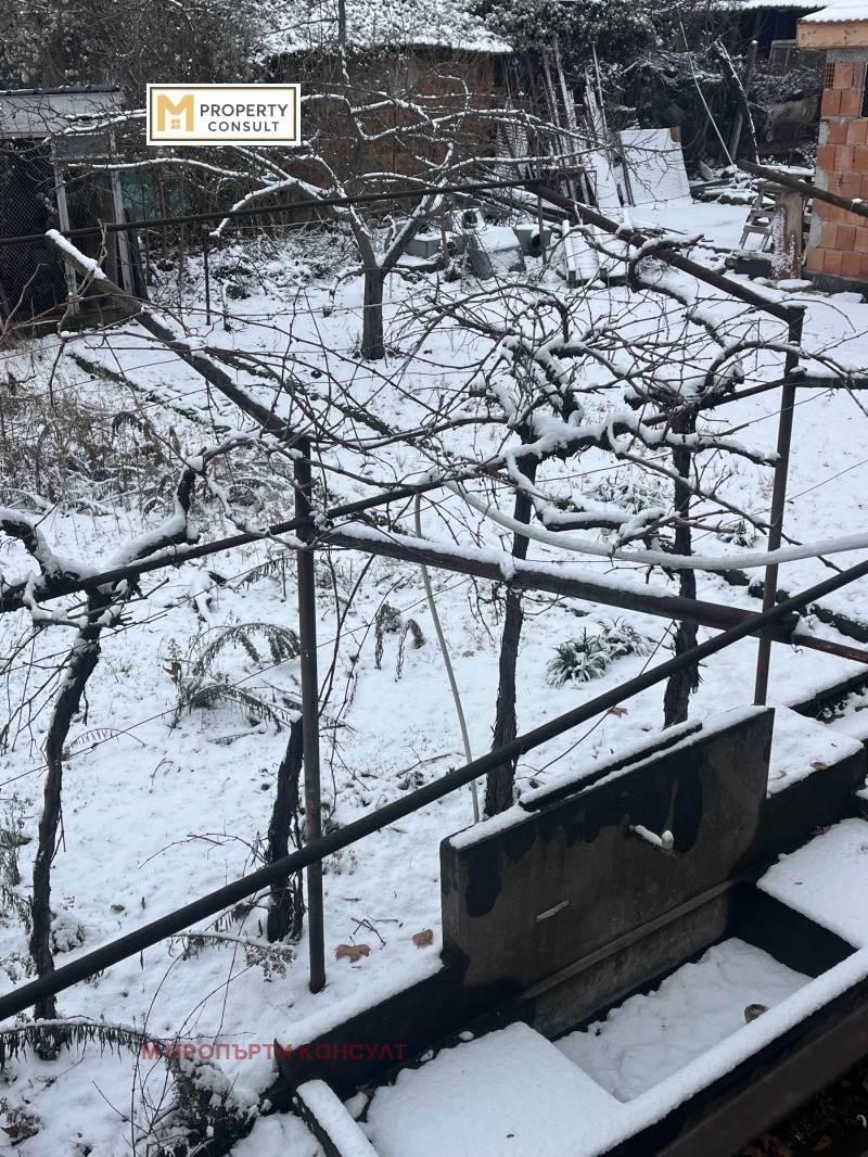 Продава ЕТАЖ ОТ КЪЩА, гр. Плевен, Широк център, снимка 15 - Етаж от къща - 53033254