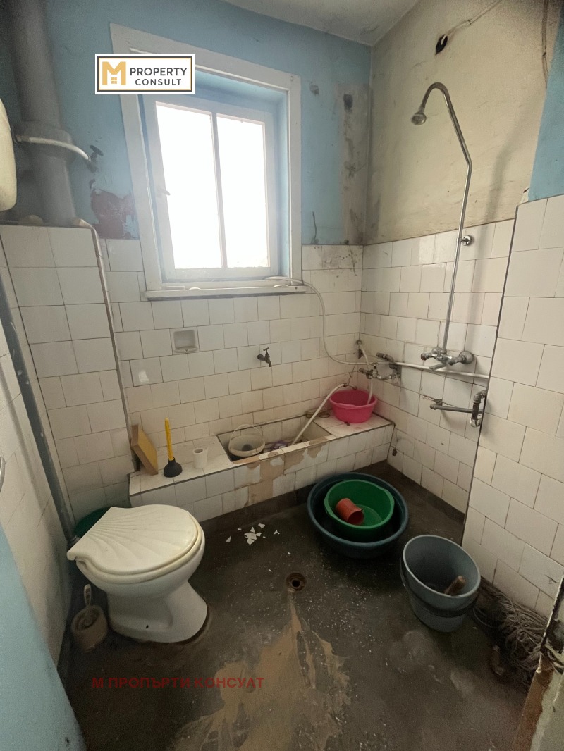 Продава ЕТАЖ ОТ КЪЩА, гр. Плевен, Широк център, снимка 11 - Етаж от къща - 53033254