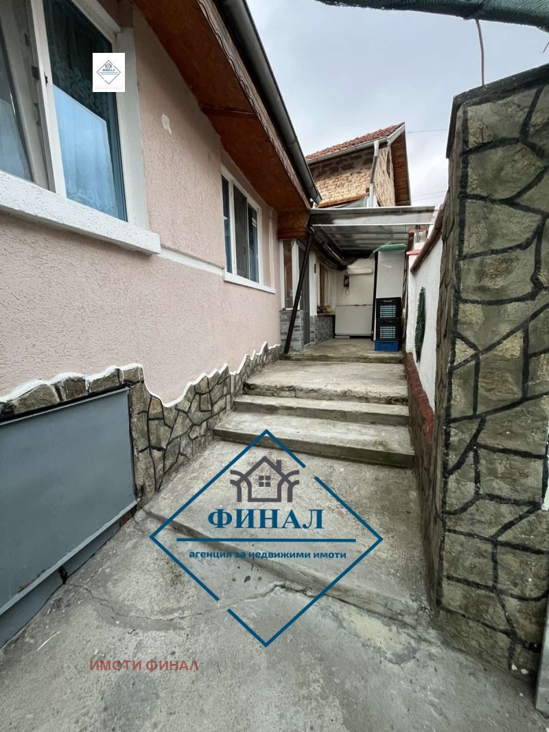 Продава КЪЩА, гр. Шумен, Топхане, снимка 2 - Къщи - 53422921