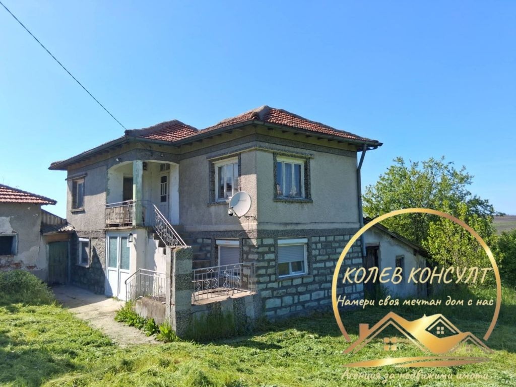 Продава КЪЩА, с. Бряст, област Хасково