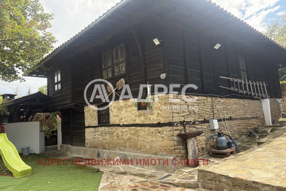 Продава КЪЩА, с. Медвен, област Сливен, снимка 2 - Къщи - 56116698