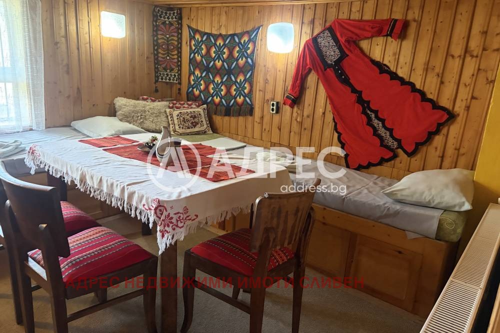 Продава КЪЩА, с. Медвен, област Сливен, снимка 13 - Къщи - 56116698