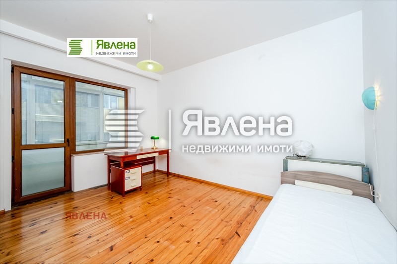 Продава 4-СТАЕН, гр. София, Център, снимка 12 - Aпартаменти - 48299742