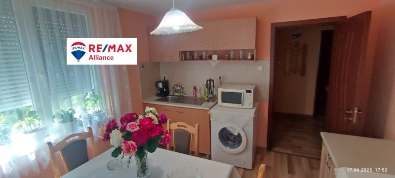 Till salu  Hus Golv Sofia , Bankja , 73 kvm | 84508318 - bild [5]