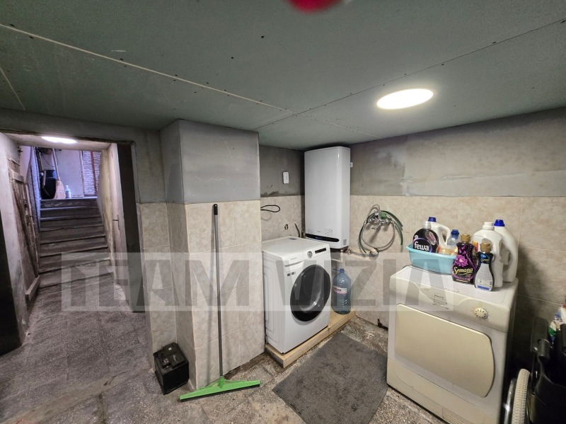 Продава КЪЩА, гр. София, Модерно предградие, снимка 16 - Къщи - 53037695