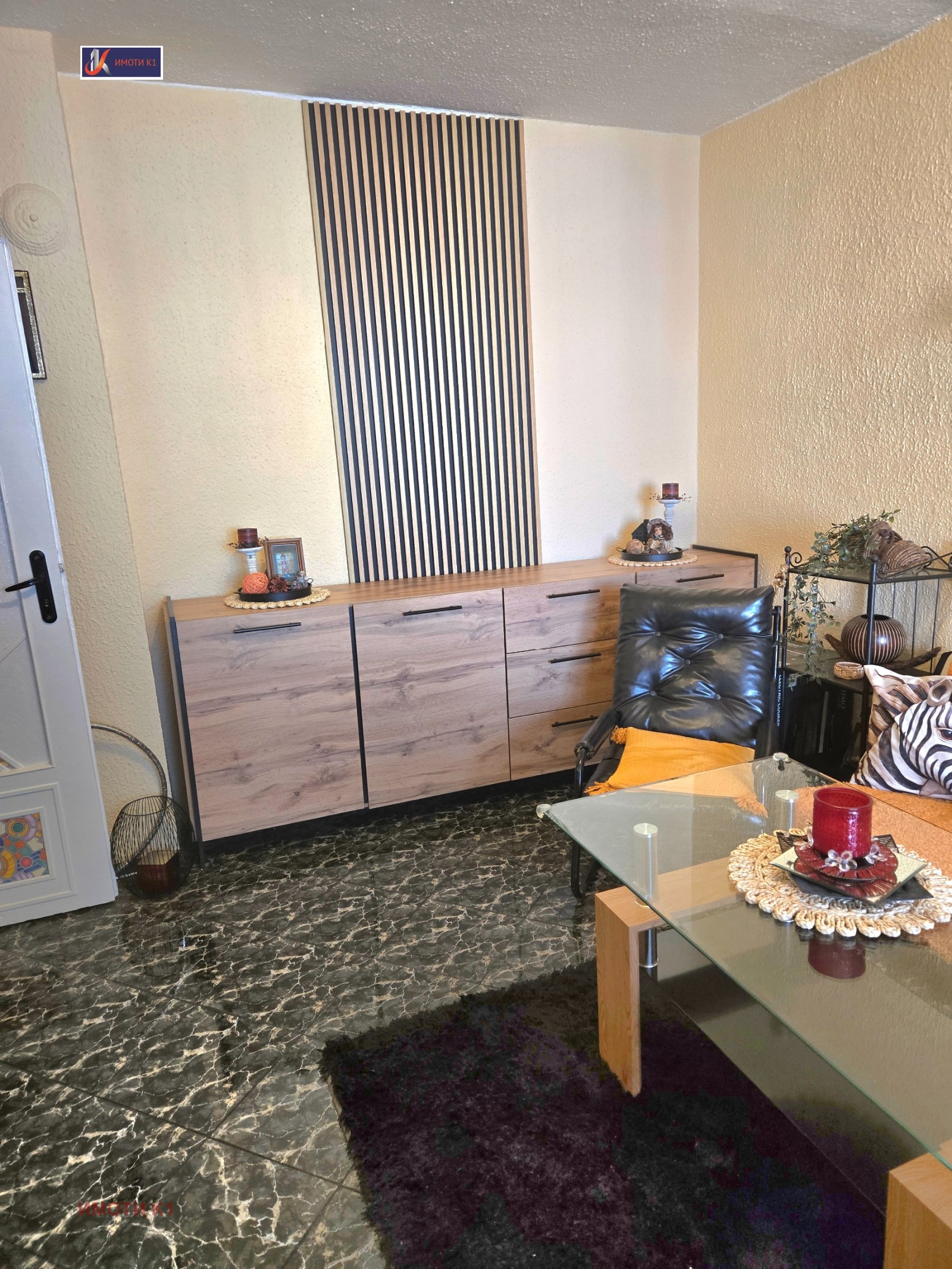 Продава 3-СТАЕН, гр. Перник, Изток, снимка 3 - Апартаменти - 53823767