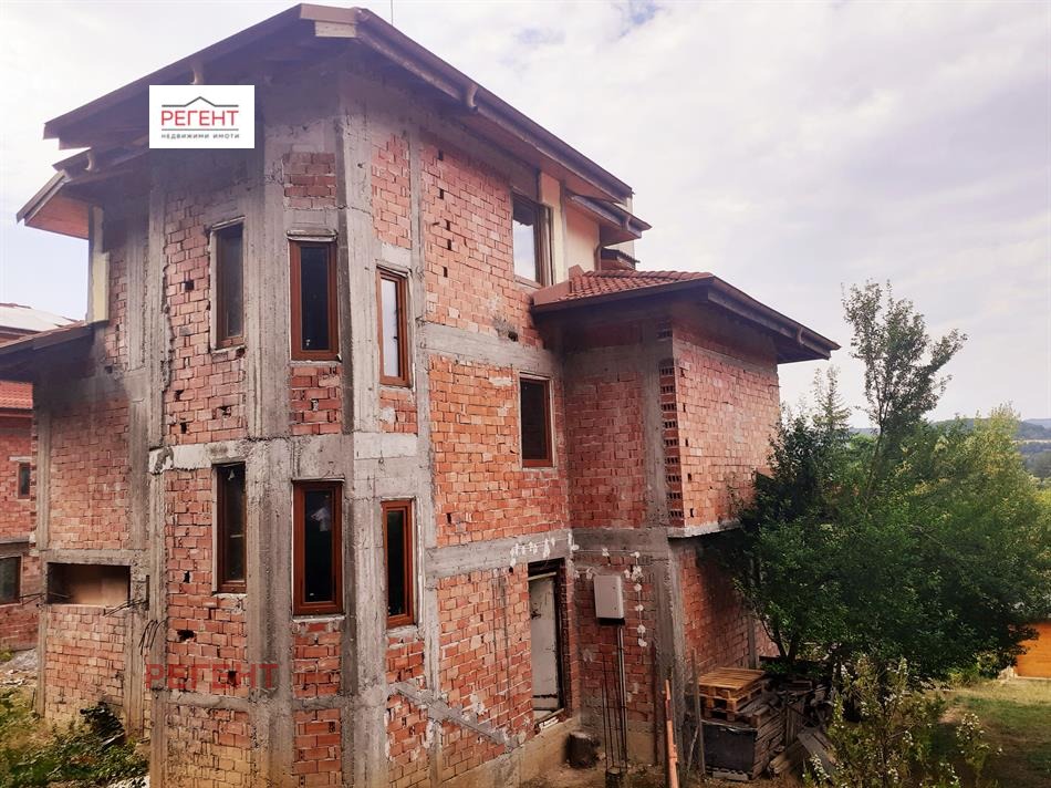 Продава КЪЩА, с. Сливек, област Ловеч, снимка 2 - Къщи - 51533578