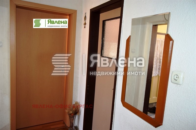 Продава КЪЩА, гр. Поморие, област Бургас, снимка 8 - Къщи - 49319492