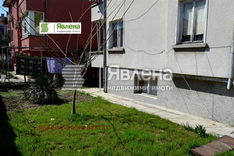 Продава КЪЩА, гр. Поморие, област Бургас, снимка 2 - Къщи - 49319492