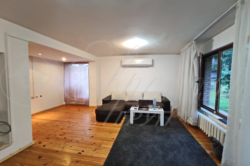 À venda  Casa Sofia , Dragalevci , 380 m² | 82108223
