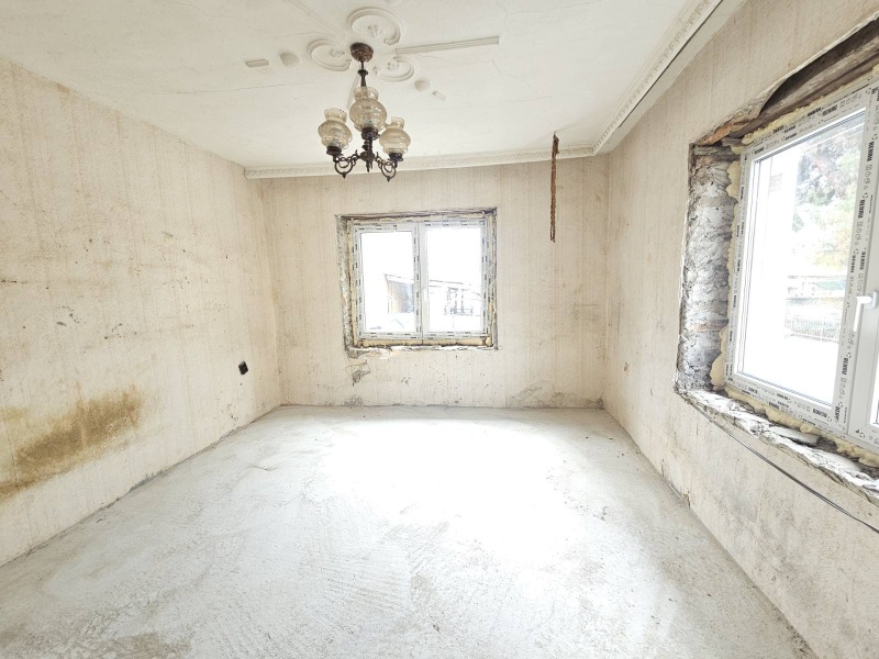 Продава КЪЩА, с. Първенец, област Пловдив, снимка 3 - Къщи - 52875853