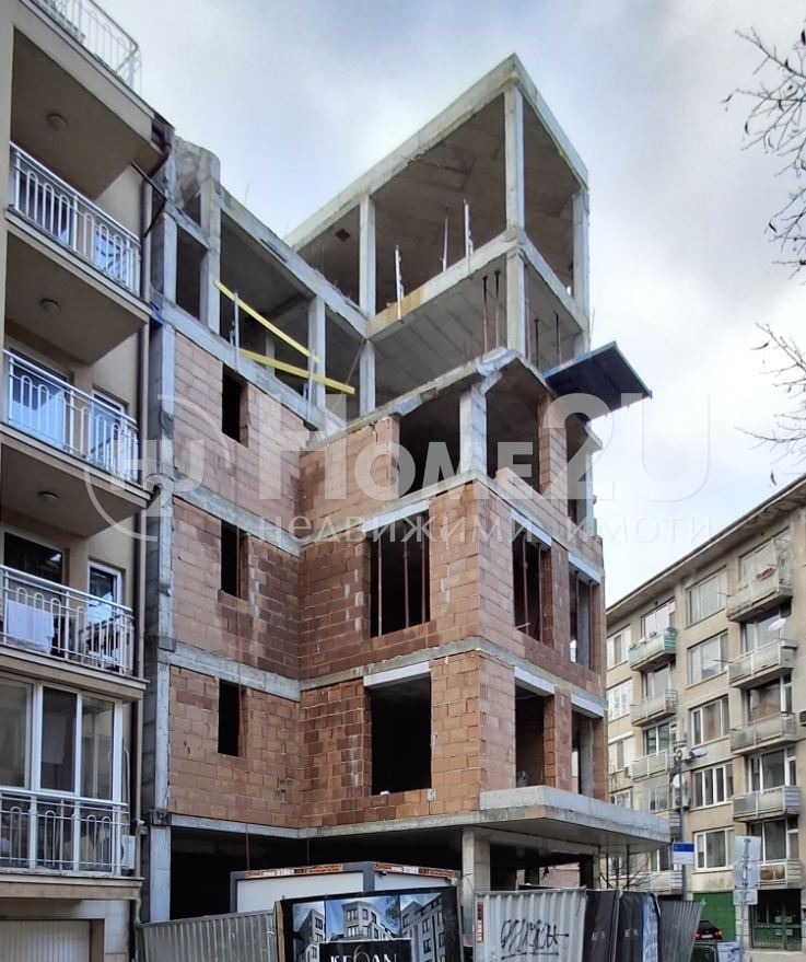 Продава 3-СТАЕН, гр. София, Център, снимка 2 - Апартаменти - 52985068