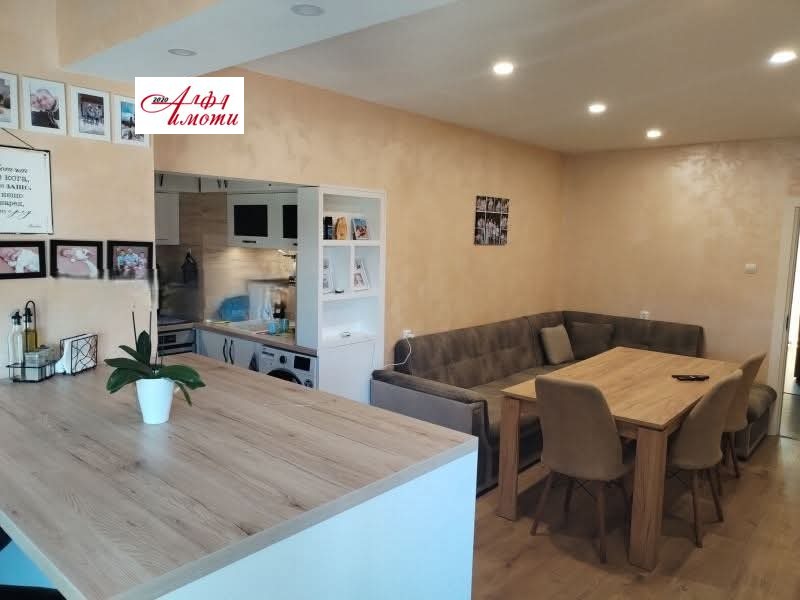 Продава 4-СТАЕН, гр. Шумен, Добруджански