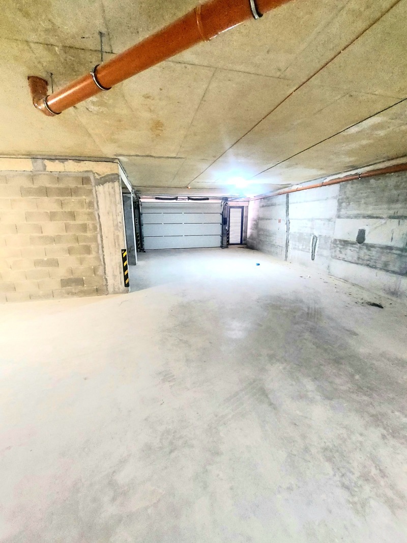 Zu verkaufen  Garage Warna , Kajsiewa gradina , 30 qm | 55184200 - Bild [2]