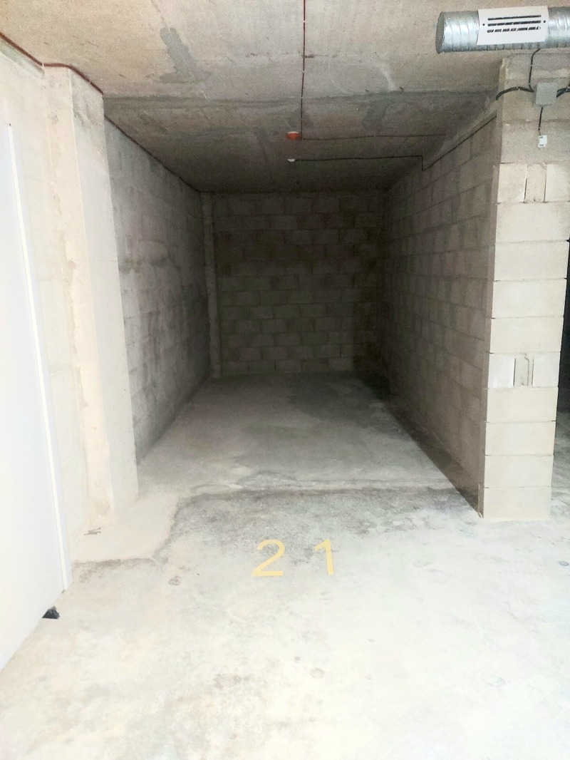 Zu verkaufen  Garage Warna , Kajsiewa gradina , 30 qm | 55184200 - Bild [3]