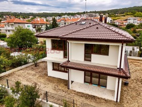 Casa Vinița, Varna