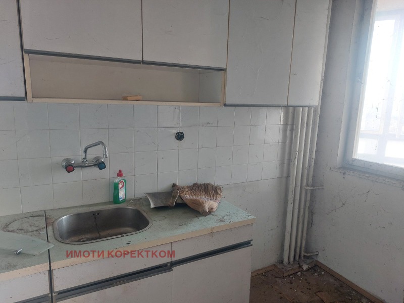 Продава 2-СТАЕН, гр. София, Младост 4