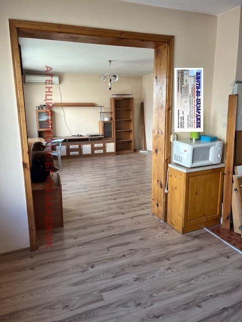 Продава 3-СТАЕН, гр. Пазарджик, Център, снимка 2 - Апартаменти - 52583663